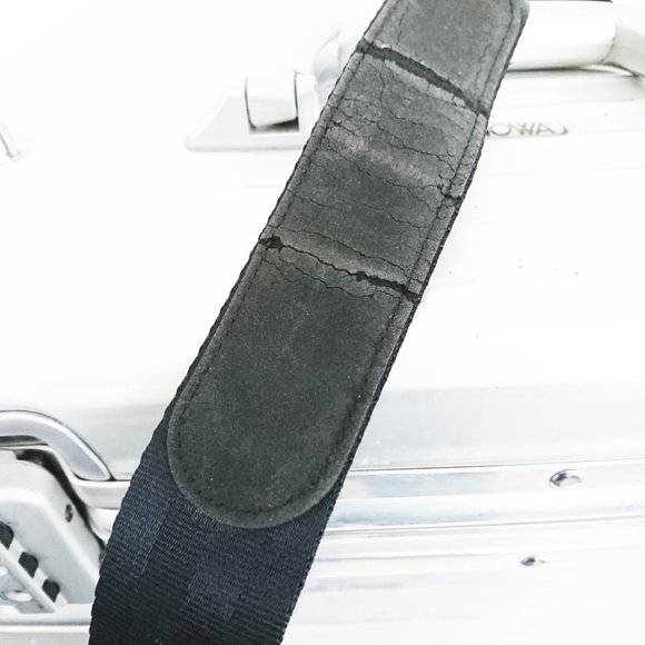 RIMOWA + LUFTHANSA + LEICA - Picture 14 of 16